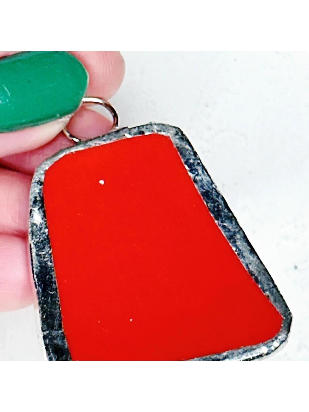 982L. Red Ceramic Pendant - Picture 4 of 9